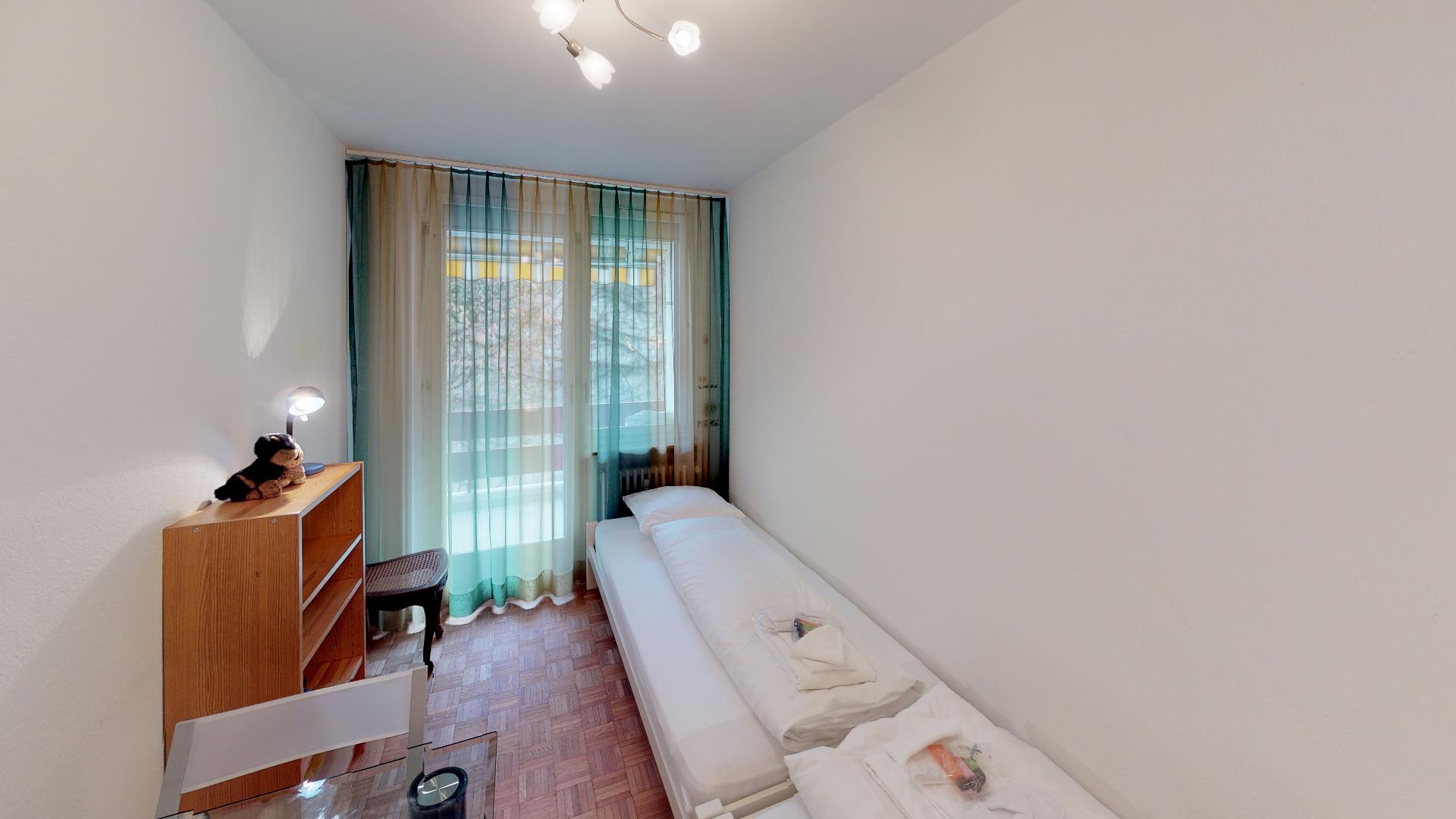Unique-Serviced-Living-Leimenstrasse-Basel-Bedroom(2).jpg