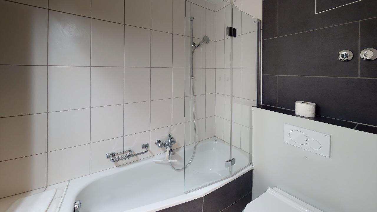 Unique-Serviced-Living-St-Johann-Bathroom.jpg